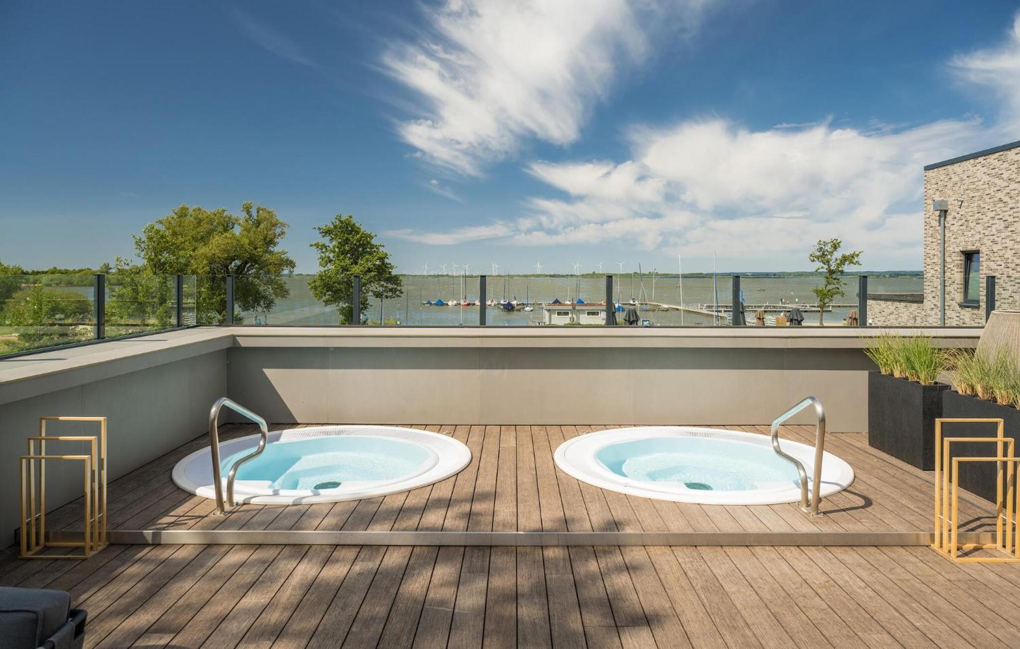 Beach Front Home In Lembruch-Duemmer See With Wifi Extérieur photo