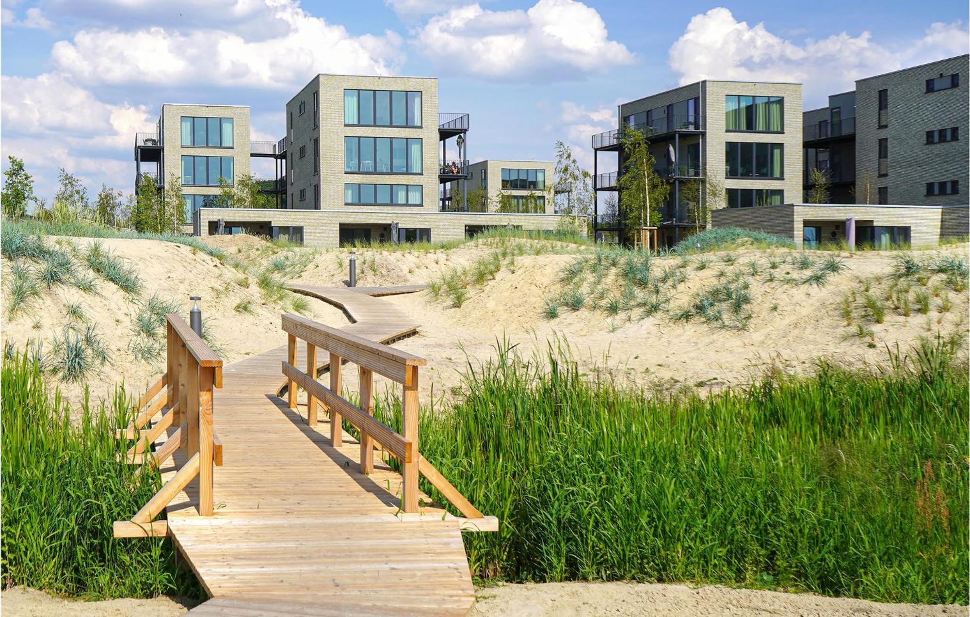 Beach Front Home In Lembruch-Duemmer See With Wifi Extérieur photo