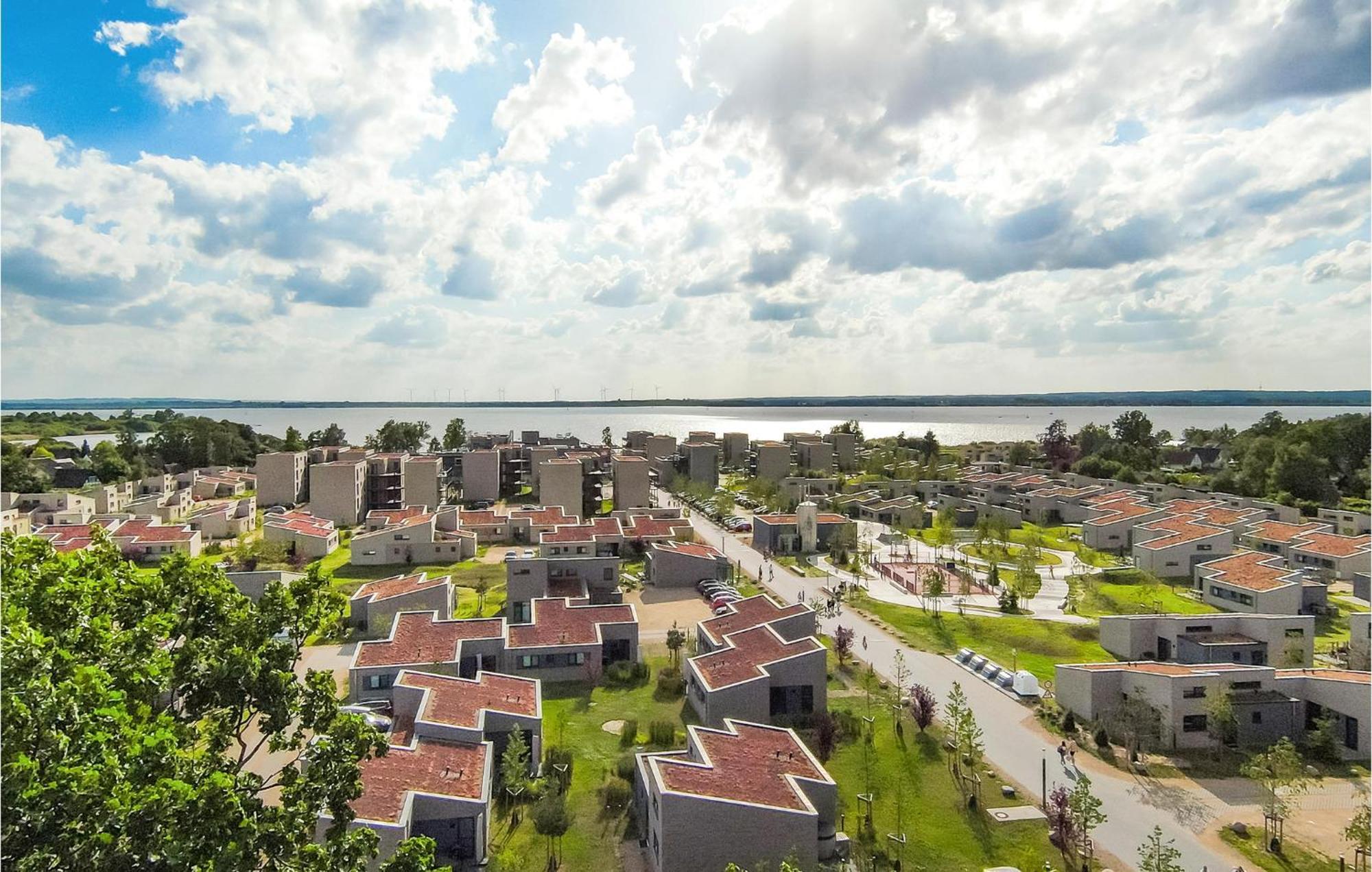 Beach Front Home In Lembruch-Duemmer See With Wifi Extérieur photo